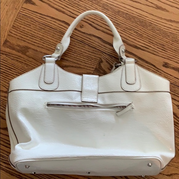 Guess purse - Picture 3 of 6